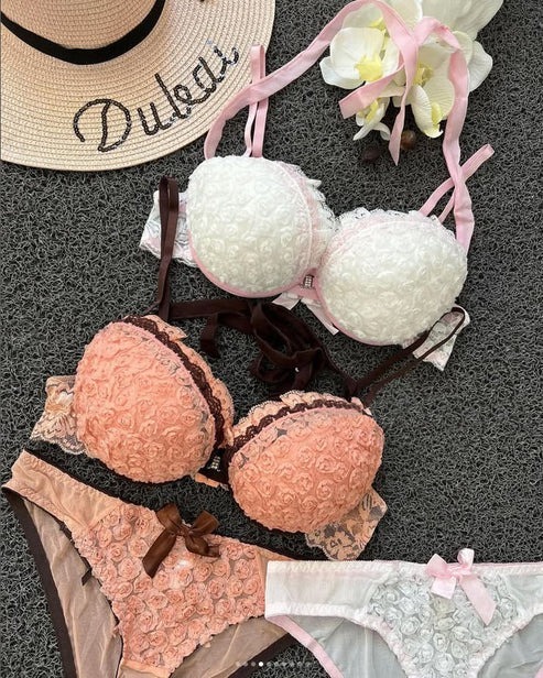 New High-Quality Front Open 2 In 1 Shoulder Straps Wired Push Up Bra And Panty Set - Image 2