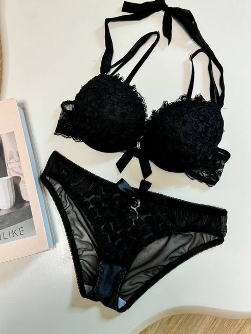New High-Quality Front Open 2 In 1 Shoulder Straps Wired Push Up Bra And Panty Set - Image 5